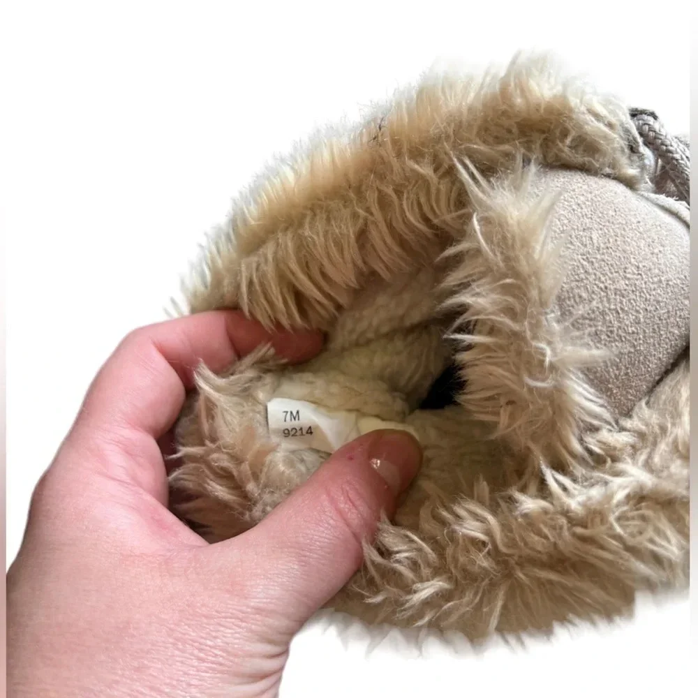 AEO • Green Faux Fur Rain Duck Boot